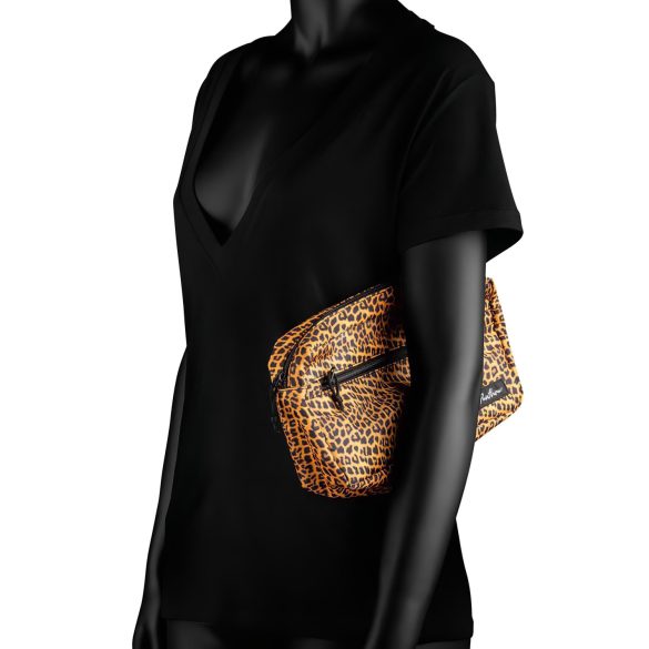 Panthra Shaka Wand - Akku Massagestab Vibrator (Leopard-Schwarz)